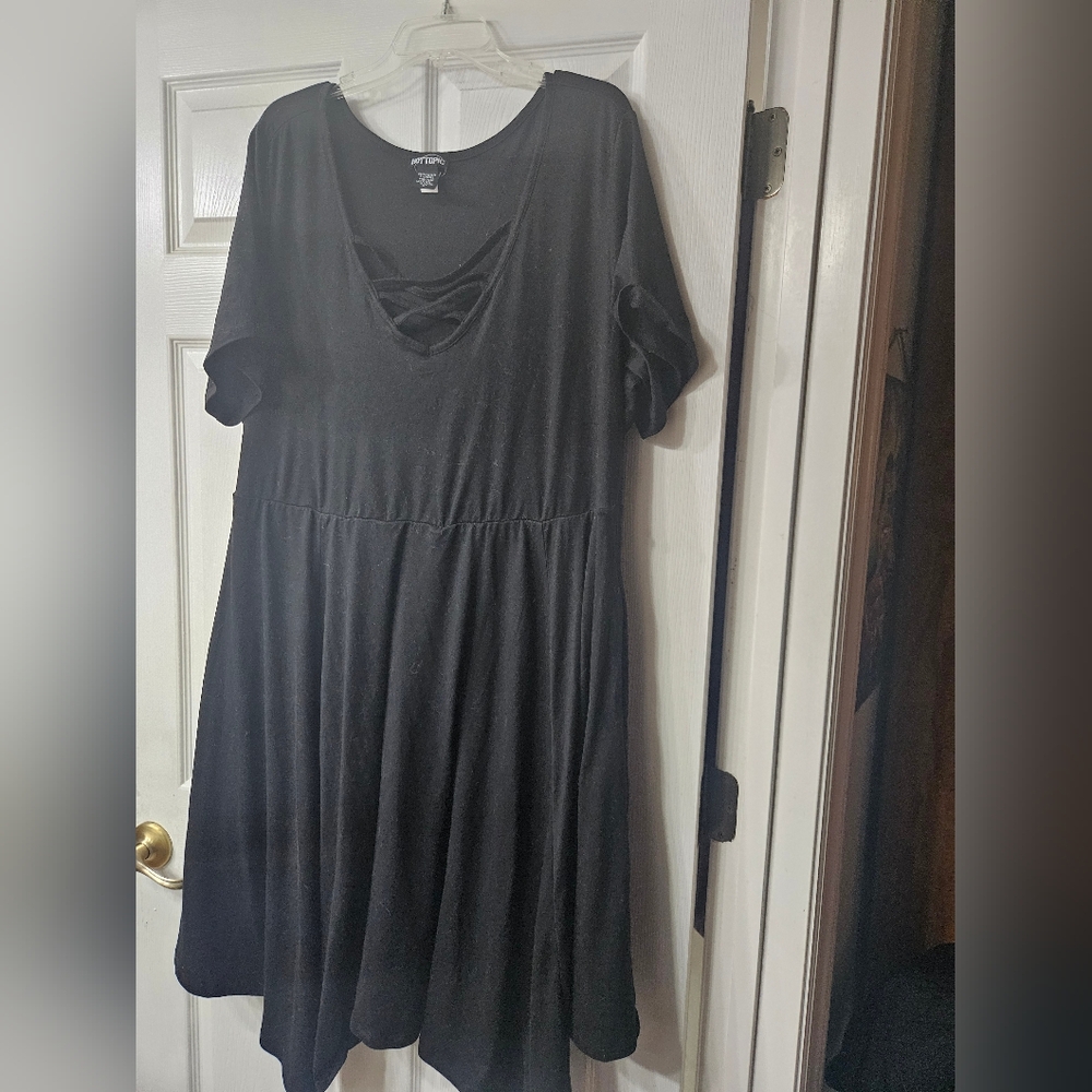 Hot topic black plus size dress